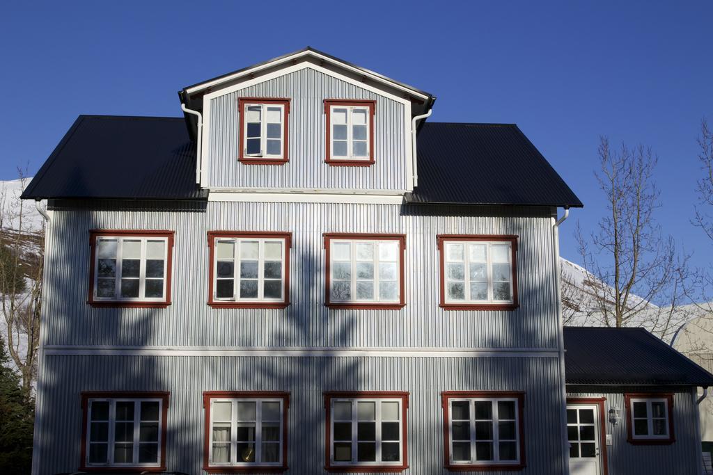 胡萨维克老校舍公寓 Húsavík 外观 照片